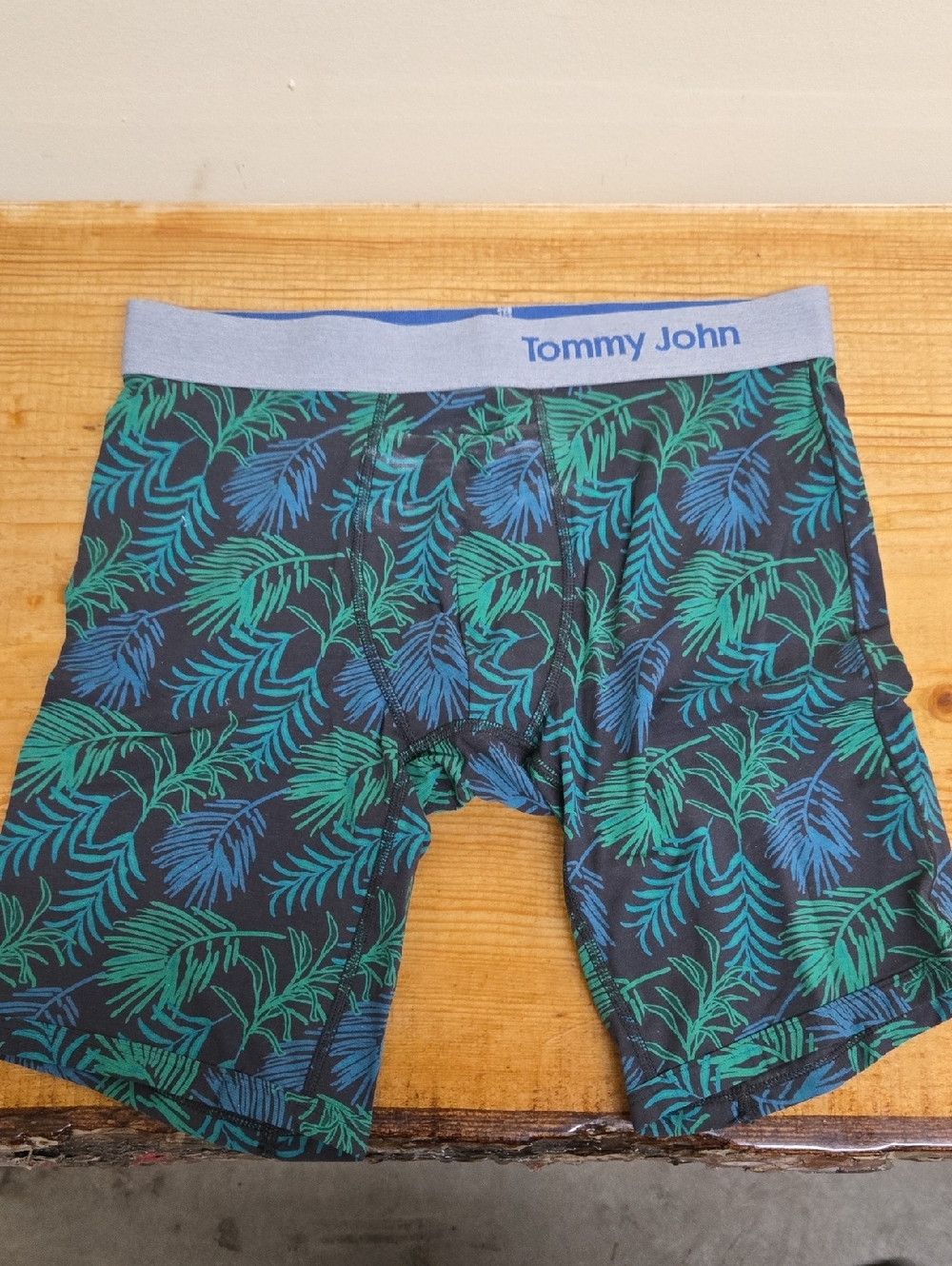 Tommy John Men's Leaf-Print Boxer Briefs - Navy, Blue & Green